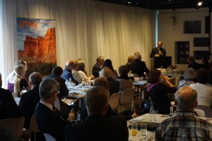 Governor Herbert addresses a group of Dutch tour operators and journalists about Utah’s Mighty Five® national parks and Greatest Snow on Earth®. The reception produced many sales and media leads.
